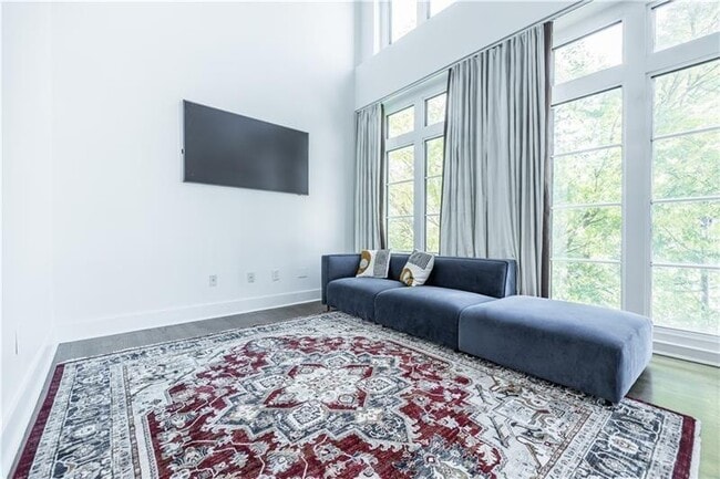 Photo - 1221 Caroline St NE Unit 201