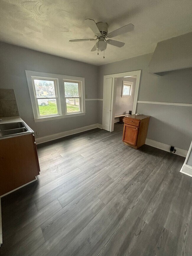 4115 E 143rd St Unidad DN