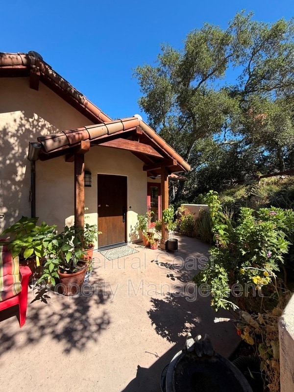 Building Photo - 66 E Carmel Valley Rd Rental
