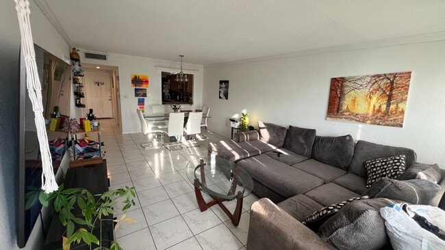Photo - 1301 NE Miami Gardens Dr
