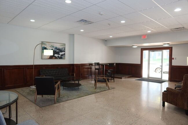 Photo - Downtown Studio / Home Office / All Bills ...