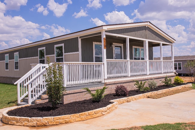 Photo - 6105 E McKinney St