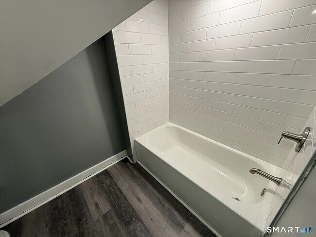 180 Portsea St Unit 1