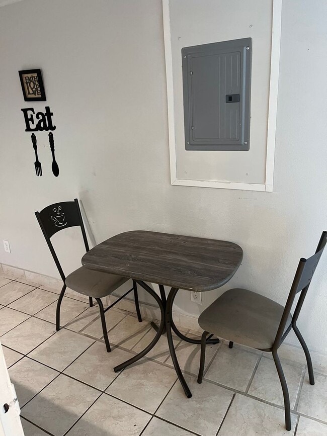 Photo - 407 W Moore St Unit #5