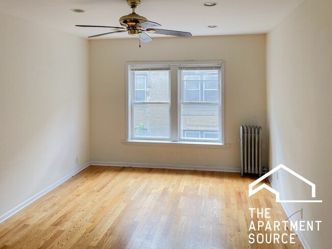 Photo - 3924 N Pine Grove Ave Unit 2W