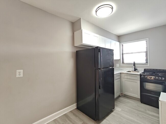 Photo - 131 Forest Ave Unidad 4D