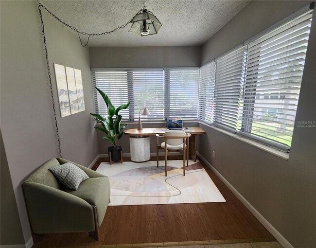 Photo - 487 1st St S Unidad 205