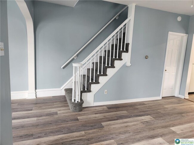 Photo - 2325 Washington Ave