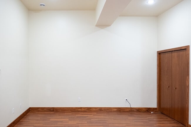 Photo - 418 Shelden Ave