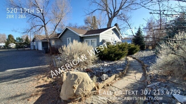 Building Photo - 520 19th St Rental