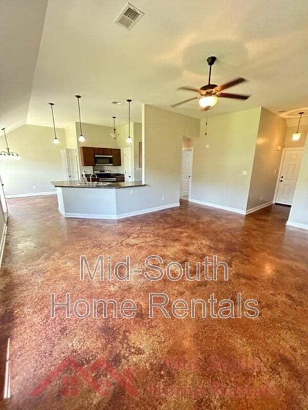 8894 Smith Ranch Dr