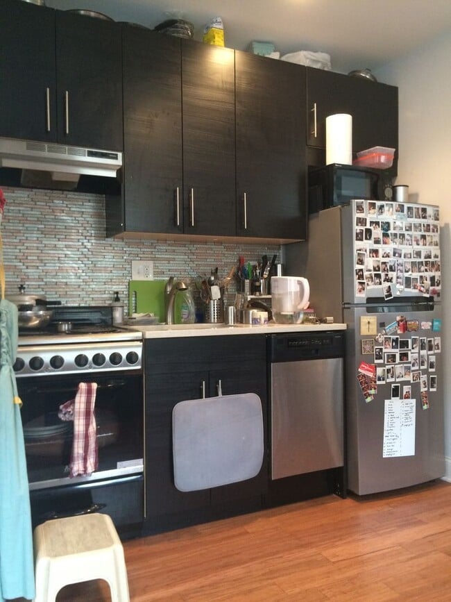 Building Photo - 2200 St Albans St Unit 2