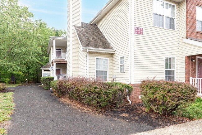 Building Photo - 127 Forest Dr Rental