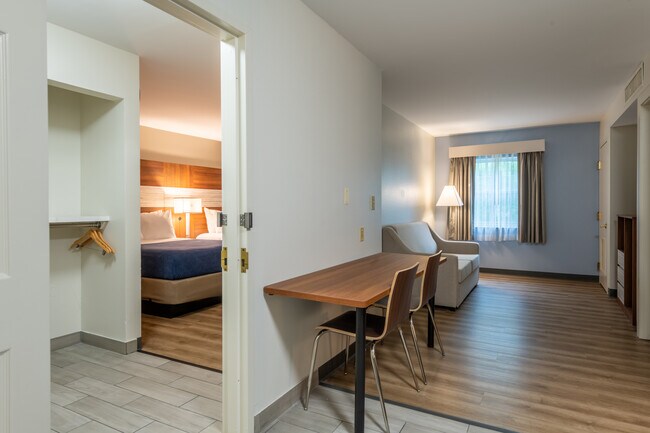 Building Photo - Franklin Extended Stay Hotel