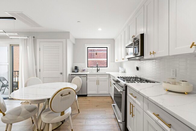 Photo - 2716 Palisade Ave Unidad 101