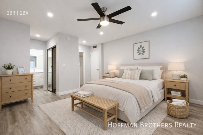 Photo - 231 N La Peer Dr Unit 104