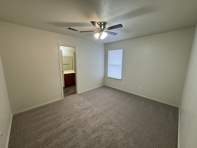 Photo - 196 Ryan Cir Unidad D