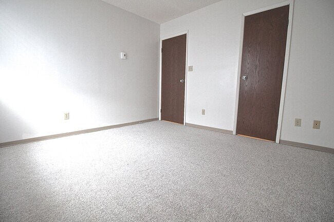 Photo - 54 Allanbrooke Dr