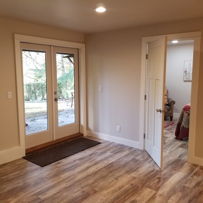 6707 121st Ave SE Unit 2
