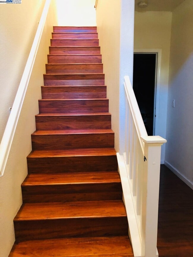 Photo - 644 Artisan Pl