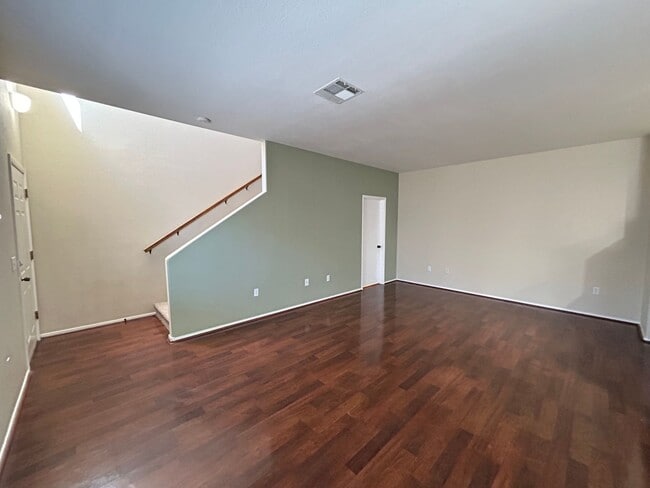 Photo - Gated Townhome 3-Bedrooms 2.5-Bathrooms!
