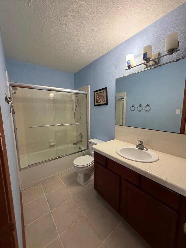 Photo - 1731 TX-46