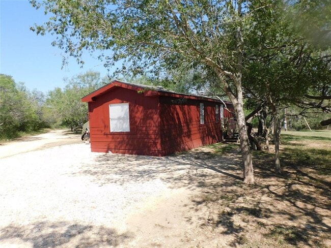 Photo - 136 Bullfrog Holler Rd