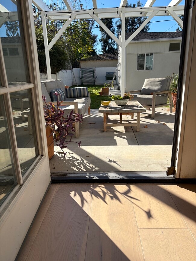 patio - 607 S Beachwood Dr