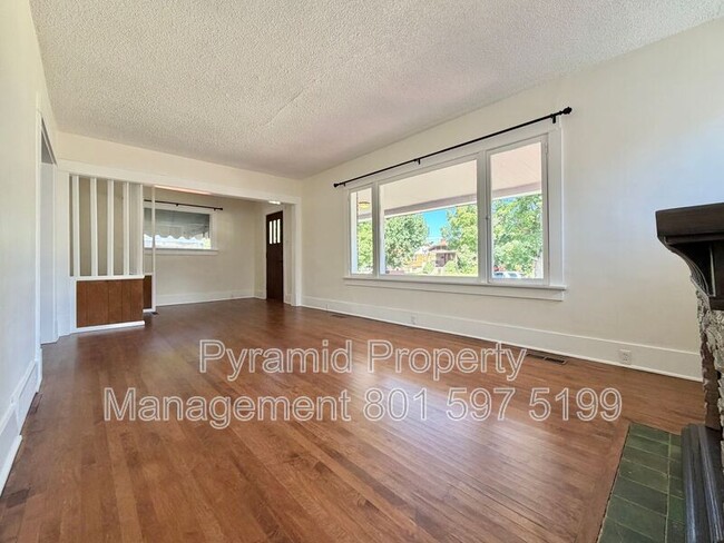 Photo - 1534 Garfield Ave S