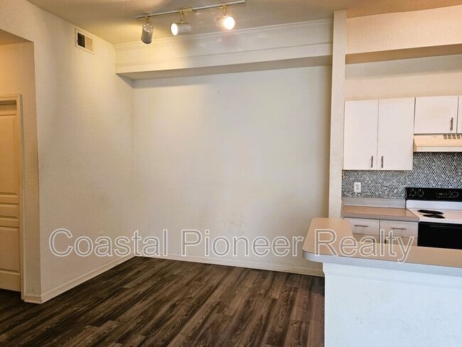 Photo - 17112 Carrington Park Dr Unit APT 935