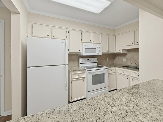 Photo - 475 Mount Vernon Hwy NE Unit 107A