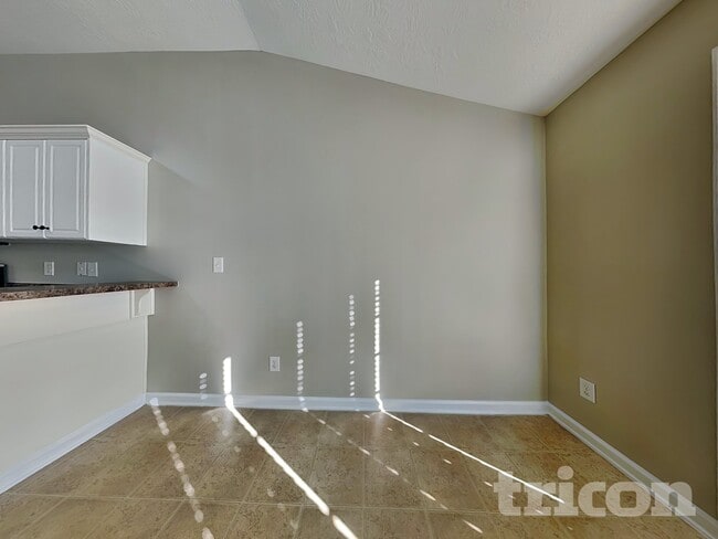 Photo - 825 Westlawn Dr