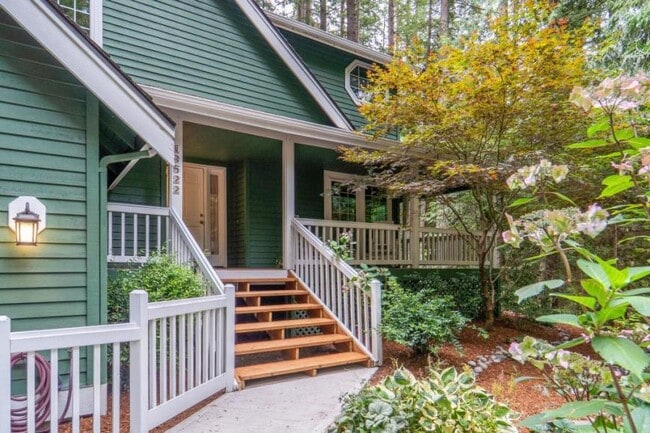 Photo - 4 bedroom in Woodinville WA 98077