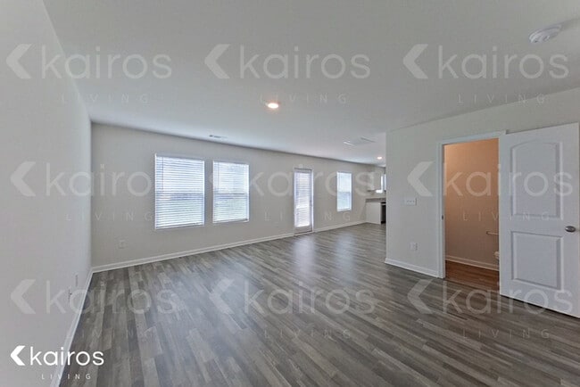 Photo - 834 VISTAMOUNT PATH