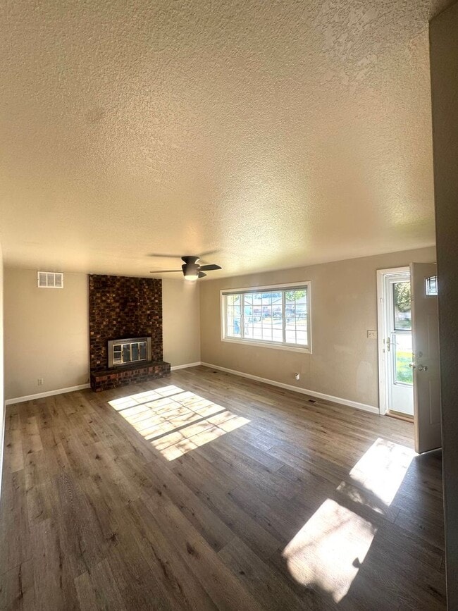 Photo - Single Level 3 Bedroom Home.