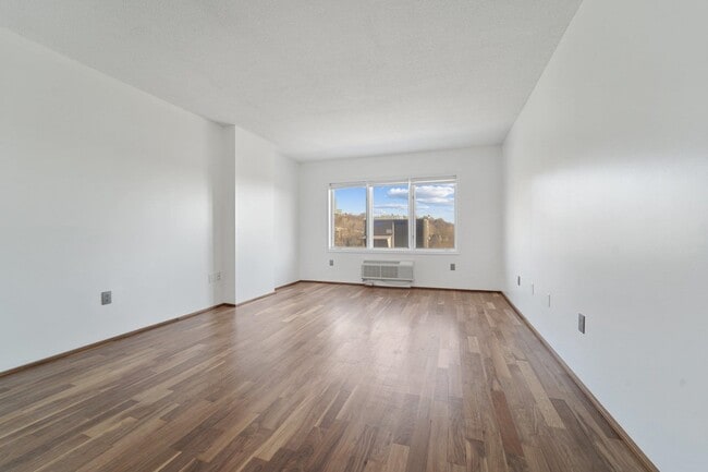 Photo - 1110 City Pl Unit 1-110