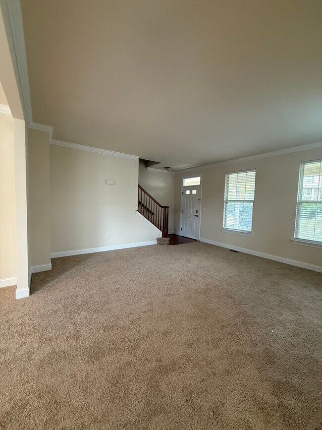 860 Main St
