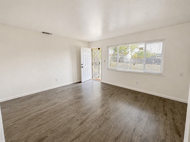 Photo - 7809 50th Ave
