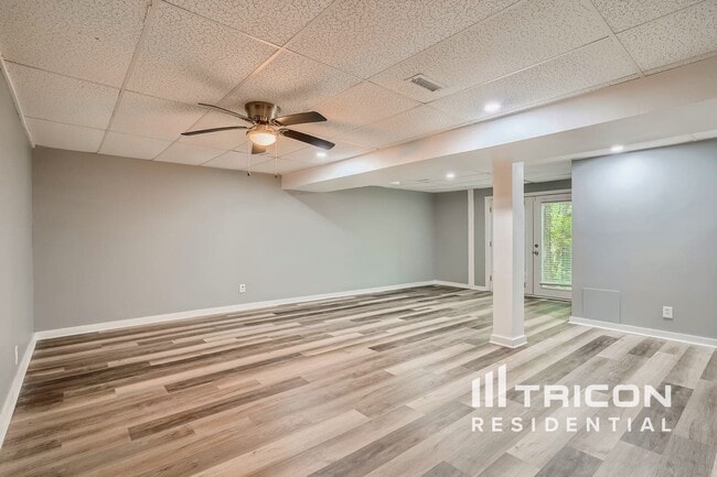 Photo - 373 England Pl