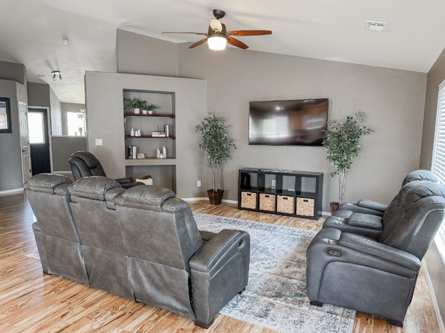 Photo - 2869 Sophia Wy