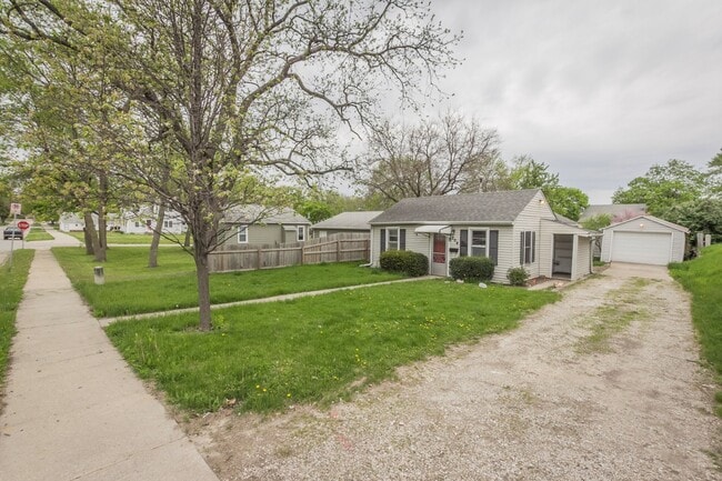 Photo - 204 E Franklin Ave