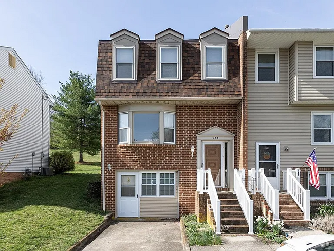 Building Photo - 163 Wakefield Pl Unit 163a Rental