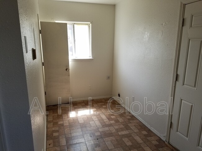 Photo - 2502 S Pierce St