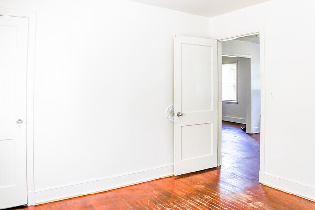 Photo - 1407 Chambers St