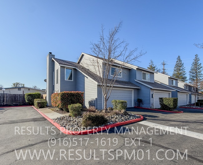 Building Photo - Cozy Roseville 3 Bed 2.5 Bath