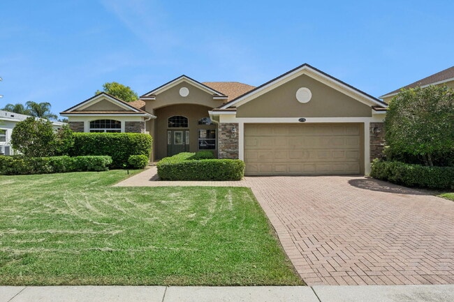 Building Photo - Spacious 4-Bedroom Gem with 3 Baths and 3643 Sq Ft of Comfort in Clermont!