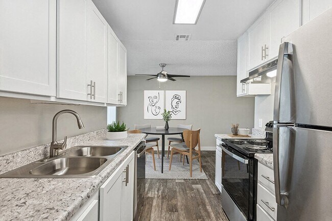 The Peaks on 4th Apartments