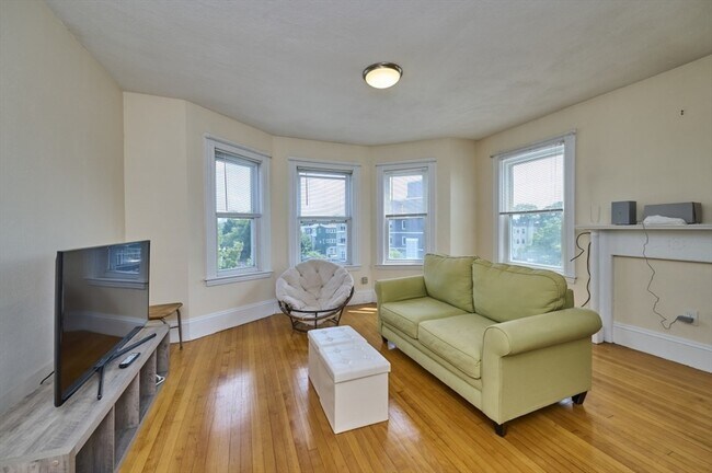 Photo - 757 Somerville Ave Unit 3