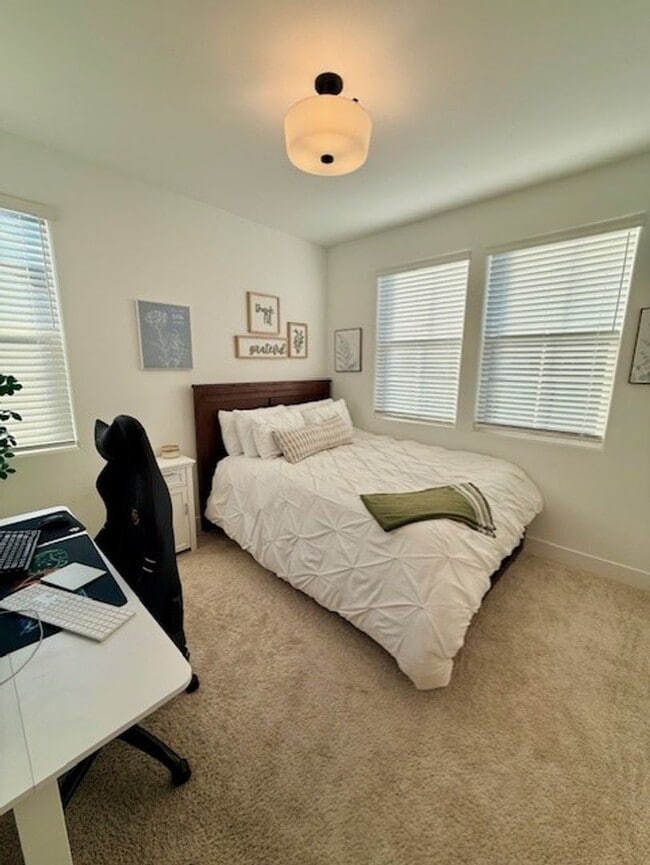 Photo - Stunning 3bed 2.5 Bath single family home in Avila Ranch Community