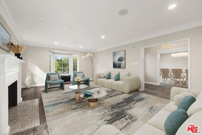Photo - 735 Thayer Ave